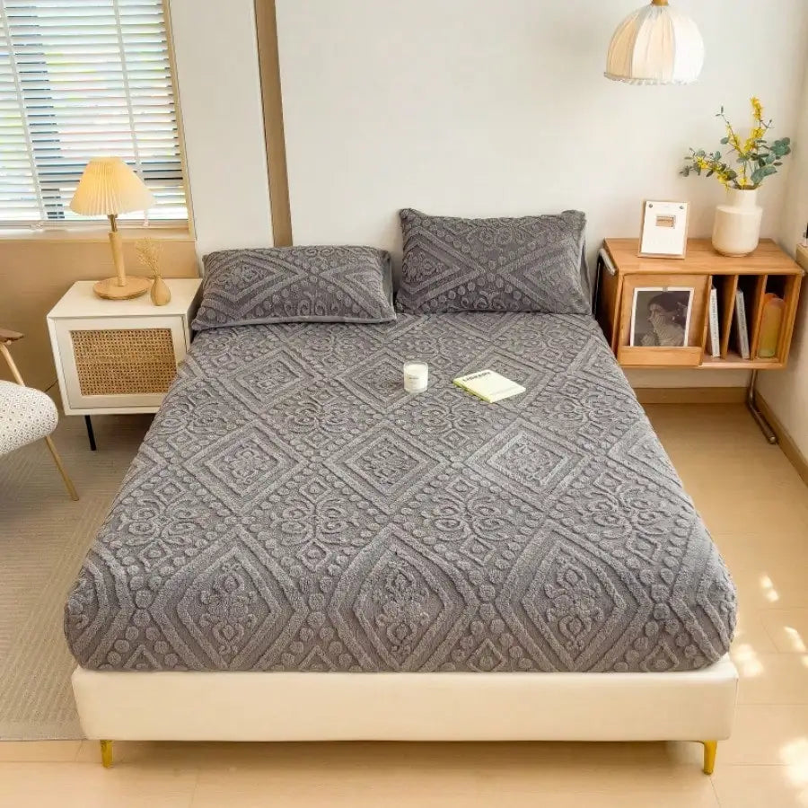 Elegant Floral Pattern Velvet Fitted Sheet For Bedroom