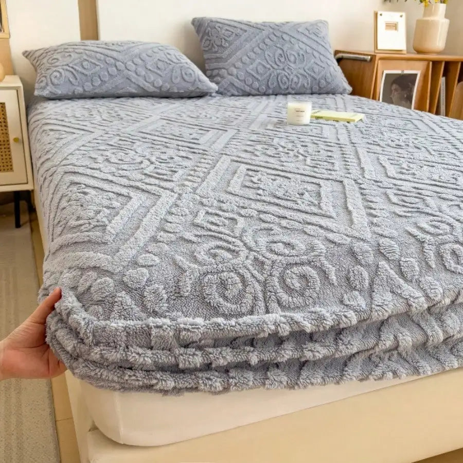 Elegant Floral Pattern Velvet Fitted Sheet For Bedroom