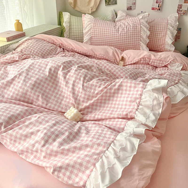 Comfortable Tatting Bedding Set With Duvet Cover And Sheets