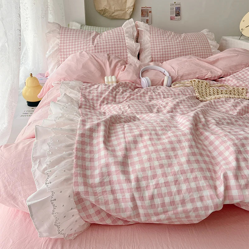 Comfortable Tatting Bedding Set With Duvet Cover And Sheets