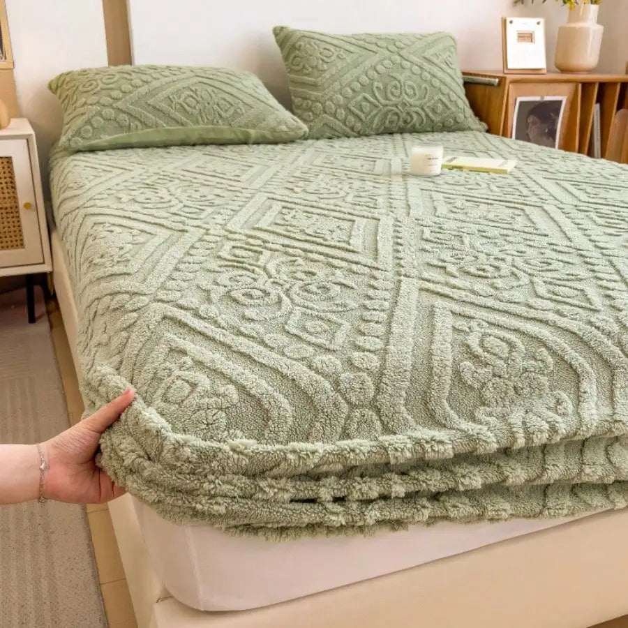 Elegant Floral Pattern Velvet Fitted Sheet For Bedroom