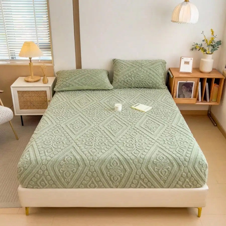 Elegant Floral Pattern Velvet Fitted Sheet For Bedroom